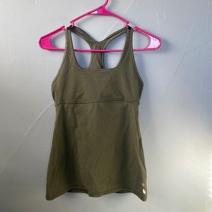 Lululemon size 6 green camo racerback tank top workout sport athletic outdoor